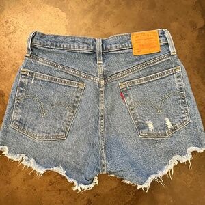 Levi's Classic 501 cut-off shorts - size 26